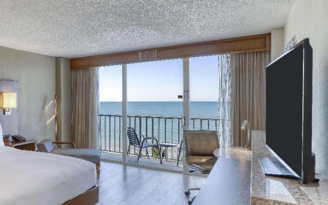Standard room with balcony and with golf view