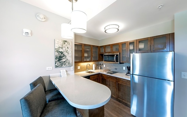 1 Bedroom Double Suite with pool view