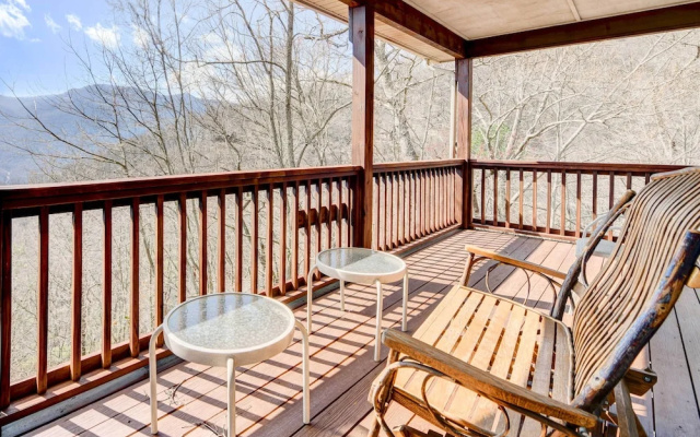 4 Bedrooms Cottage with balcony
