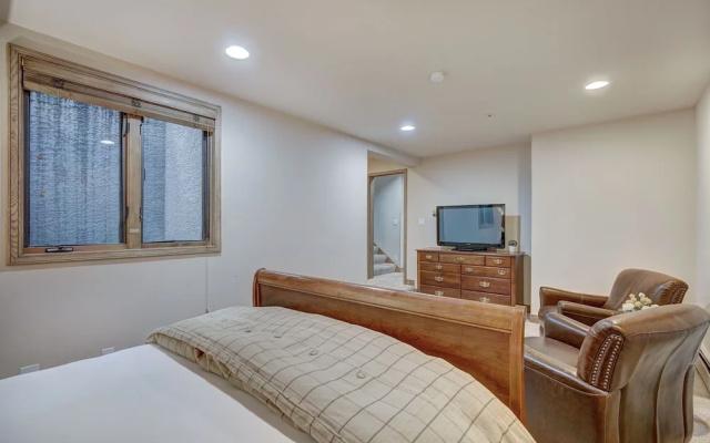 4 Bedrooms Standard room with balcony