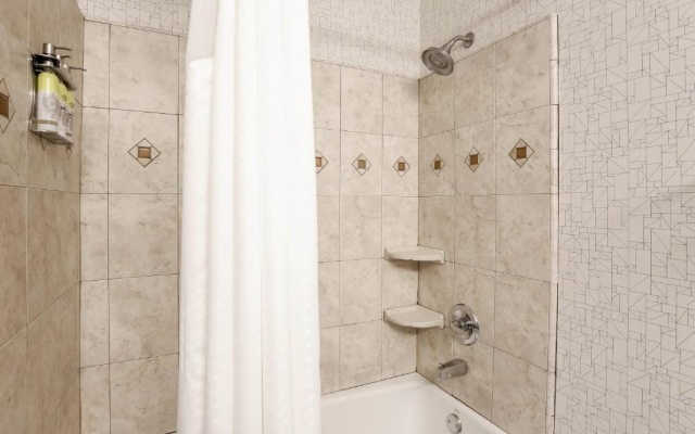 Deluxe Double Suite