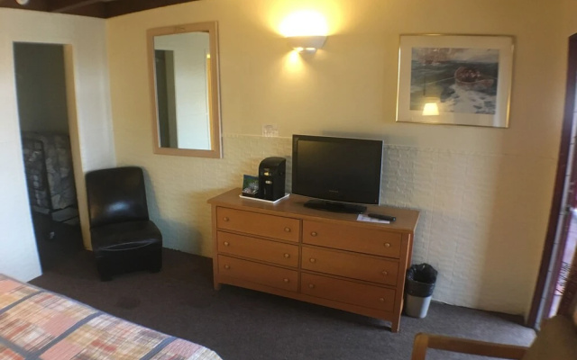 Economy room