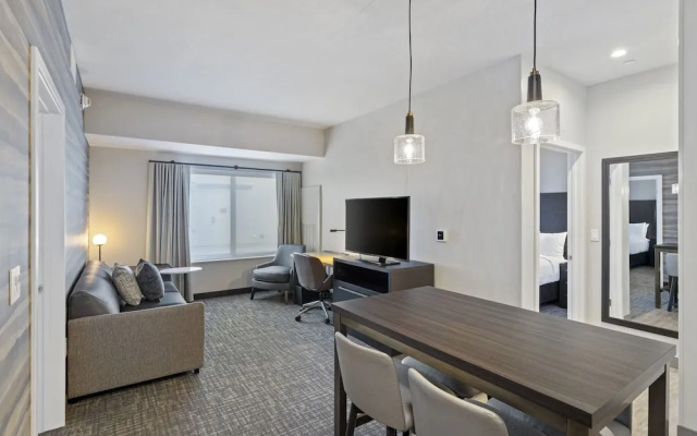 2 Bedrooms Suite