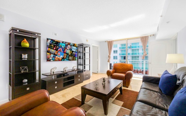 2 Bedrooms Luxury room with city view