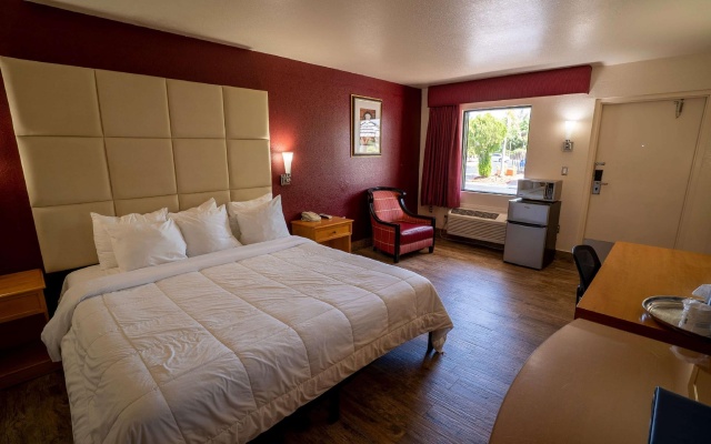 Standard Double Basement room