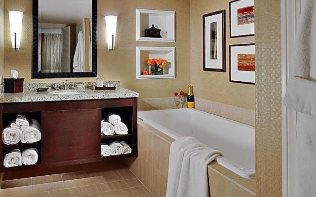 Standard Double Suite