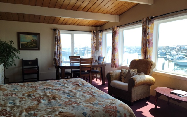 Double Suite with harbour view