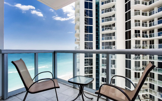 1 Bedroom Deluxe Suite with sea view