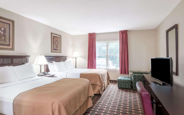 1 Bedroom Quadruple Suite