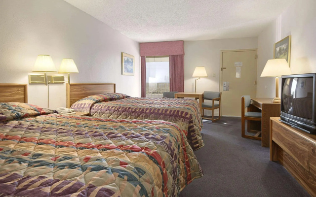 Standard Quadruple room