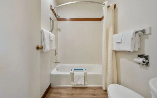 Standard Double room with balcony and with harbour view