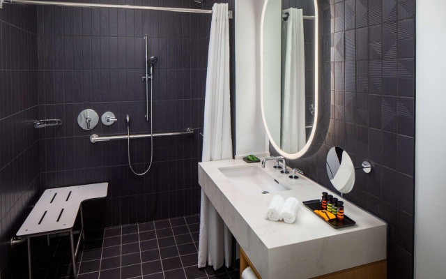 2 Bedrooms Quadruple Suite with balcony