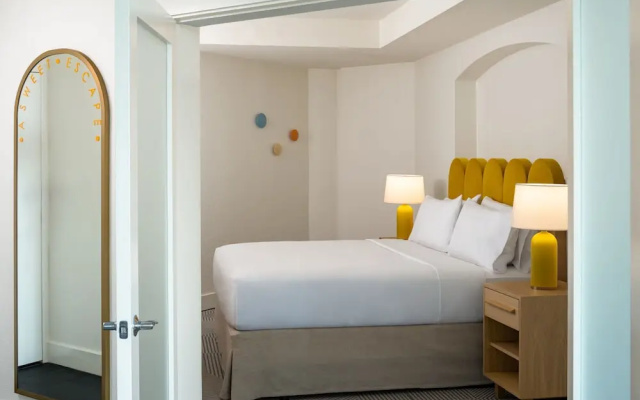 Executive Double Suite with city view