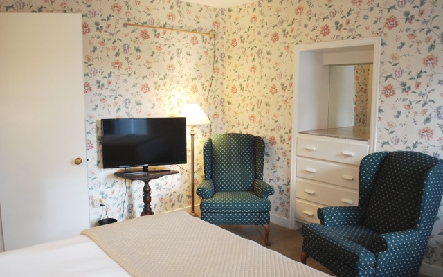 Deluxe Quadruple Suite