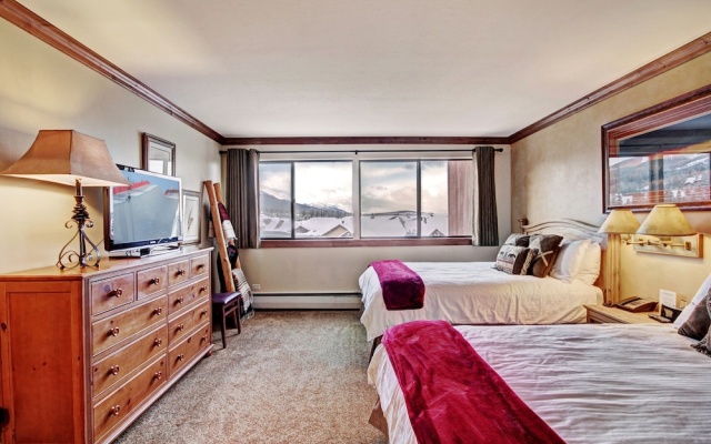 6 Bedrooms Bed in Dorm with balcony