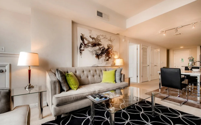 2 Bedrooms Luxury Apartment