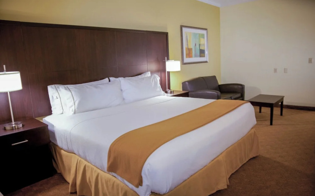 1 Bedroom Suite