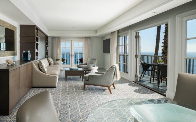 1 Bedroom Suite with ocean view