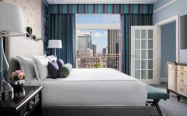 1 Bedroom Double Junior Suite with balcony and with city view