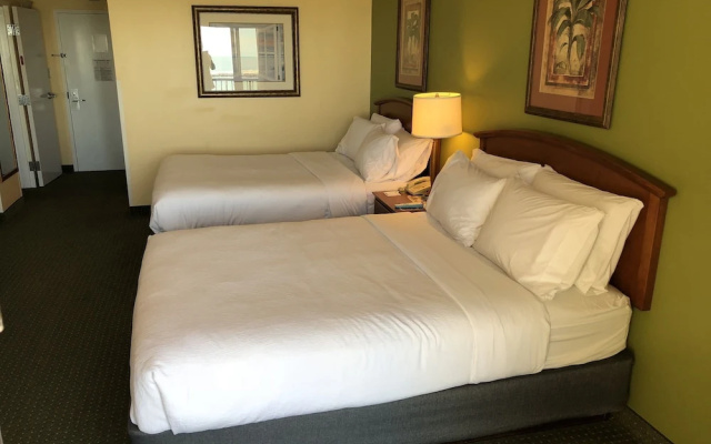 1 Bedroom Suite with balcony and with bay view