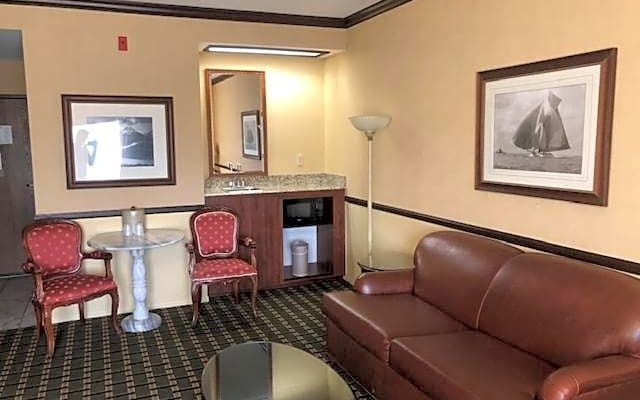 1 Bedroom Suite