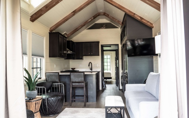 Quadruple Apartment