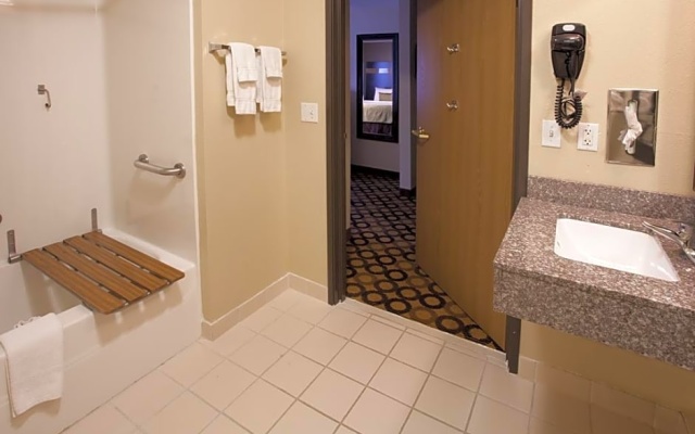 Executive Quadruple Suite