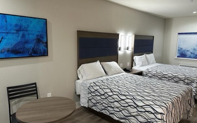 Standard Quadruple Family room