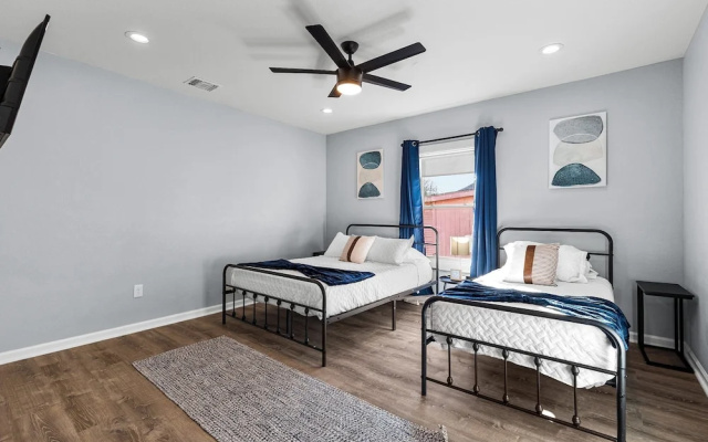 4 Bedrooms Cottage
