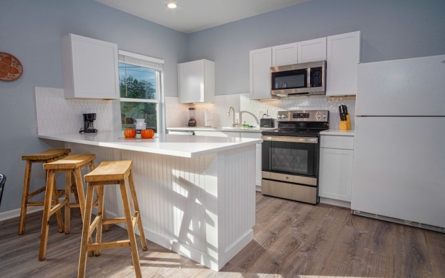 4 Bedrooms Cottage