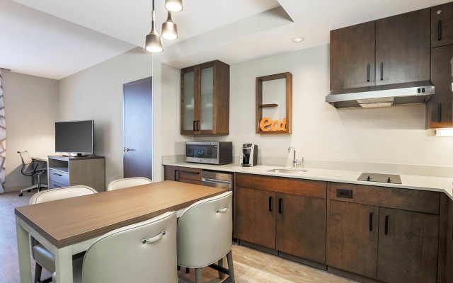 1 Bedroom Double Suite