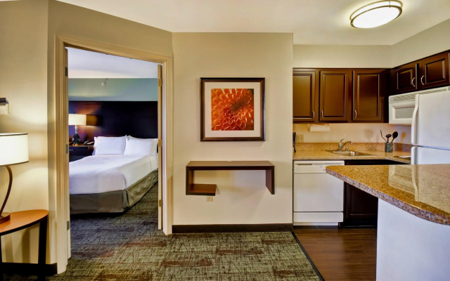 1 Bedroom Quadruple Suite