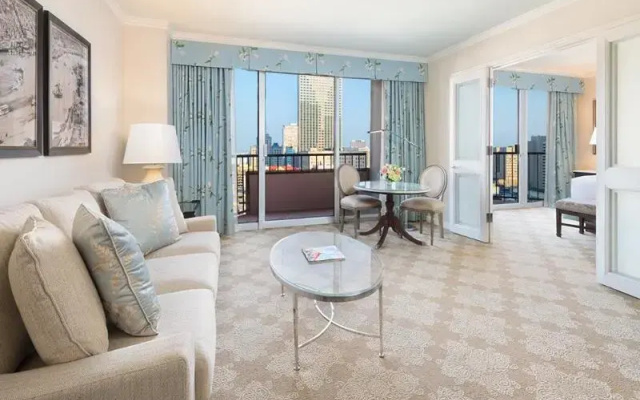 Deluxe Suite
