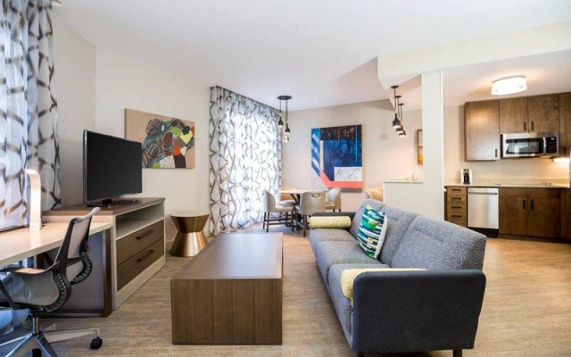 2 Bedrooms Double Suite