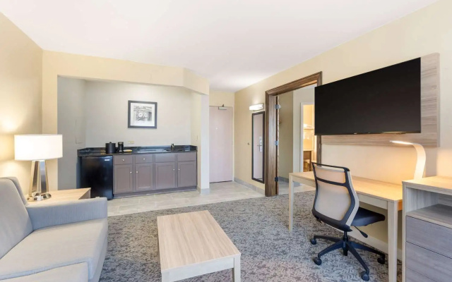 Double Suite