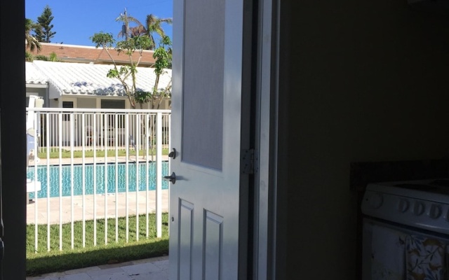 Deluxe Quadruple Studio with pool view