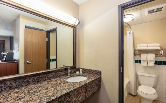 2 Bedrooms Suite