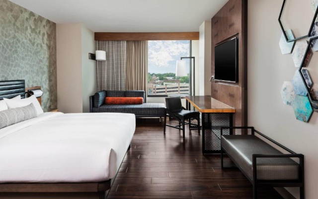 Standard room with city view