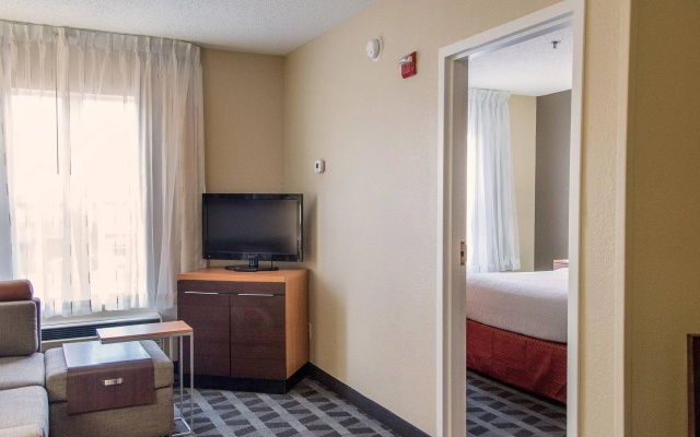 2 Bedrooms Double Suite