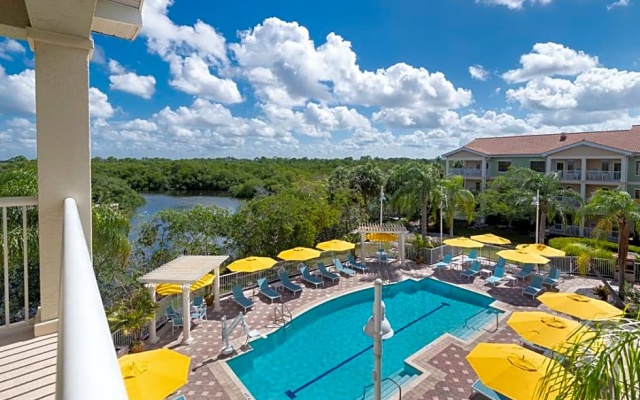 2 Bedrooms Double Suite with pool view
