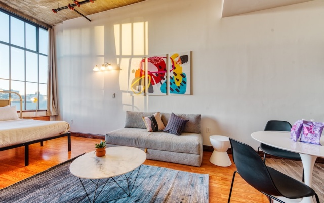 Standard Studio