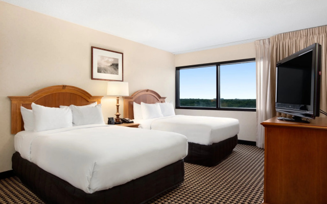 2 Bedrooms Double Suite