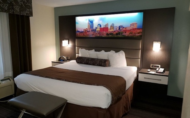 Deluxe Suite