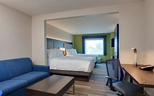 Quadruple Junior Suite
