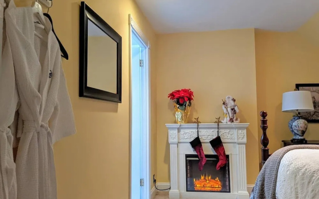 Deluxe Suite