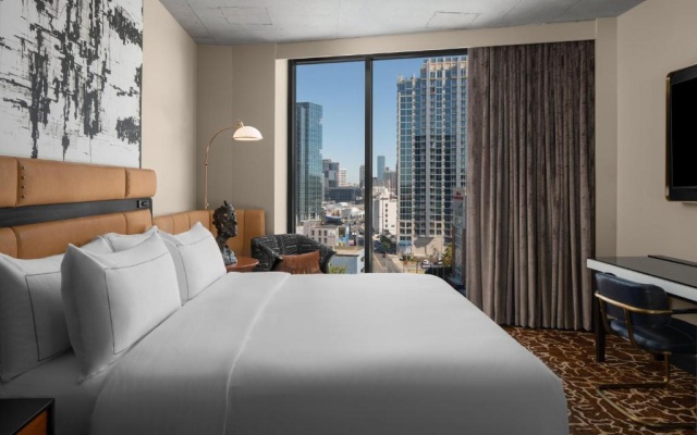 Room with city view