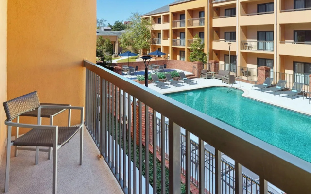 Standard Double room with courtyard view