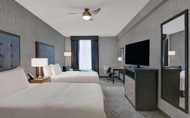 Accessible Quadruple Suite