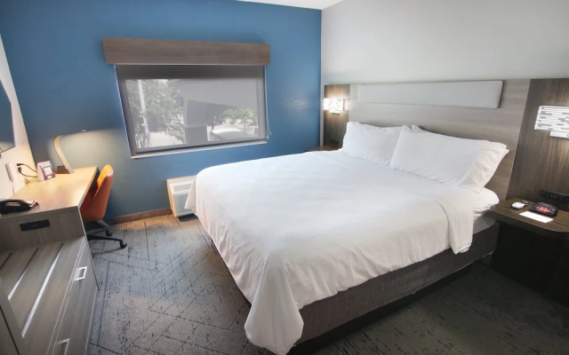 2 Bedrooms Suite