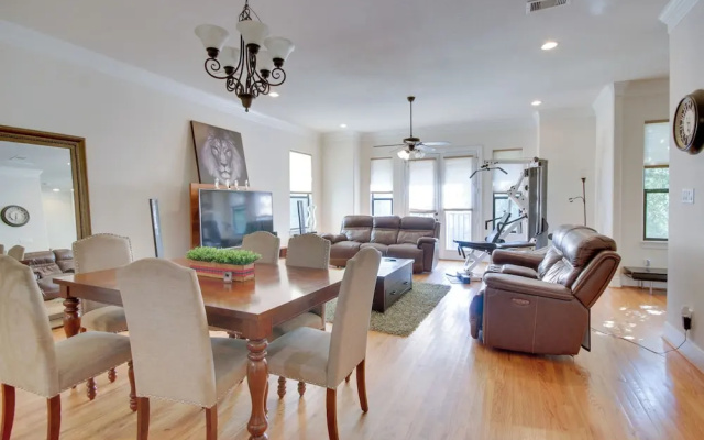 3 Bedrooms Cottage with balcony